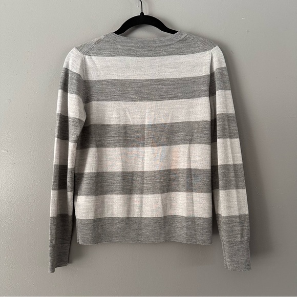 Banana Republic 100% Merino Wool Button Down Lightweight Cardigan | Light + Dark - Picture 8 of 8